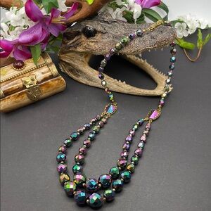 Carnival glass necklace vintage A30